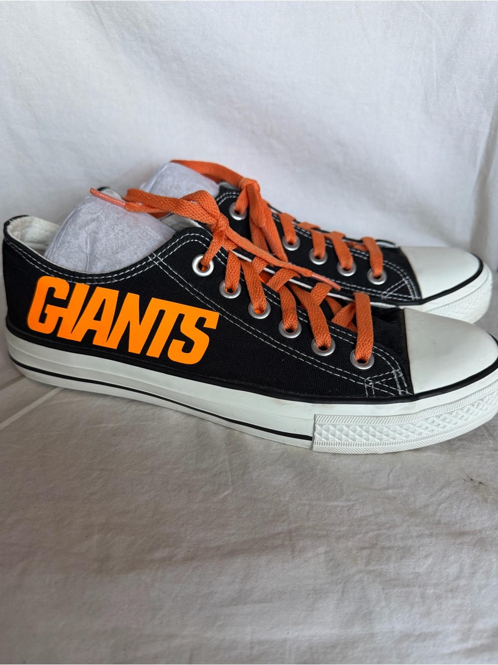 SF Giants Women’s Black & Orange Low-Top Canvas Sneakers